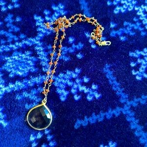 Pendant necklace. Casual or dressy